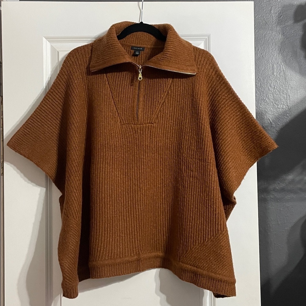 Ann Taylor Ribbed Zip Poncho Sweater Size XS/S
Wool Blend - Picture 5 of 10